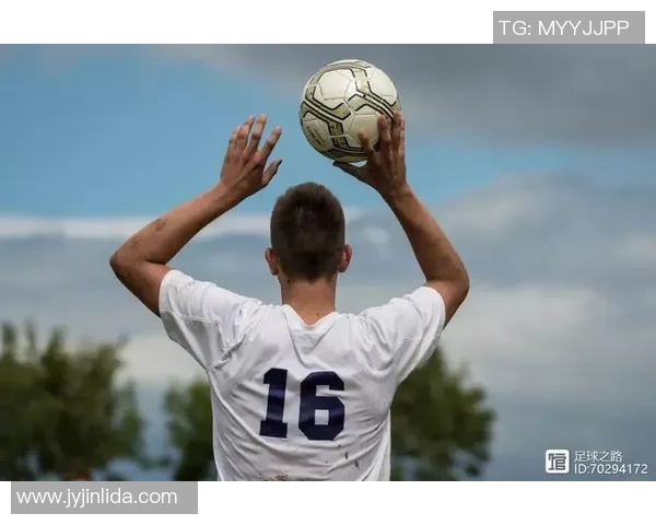 足球阿皮亚的崛起与发展探讨及其对全球足球的影响分析